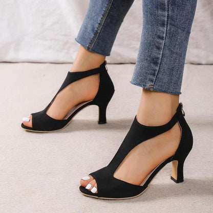 Summer sandals with heels