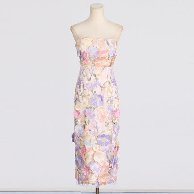 Lotus™ | Jurk met bloemenborduursel