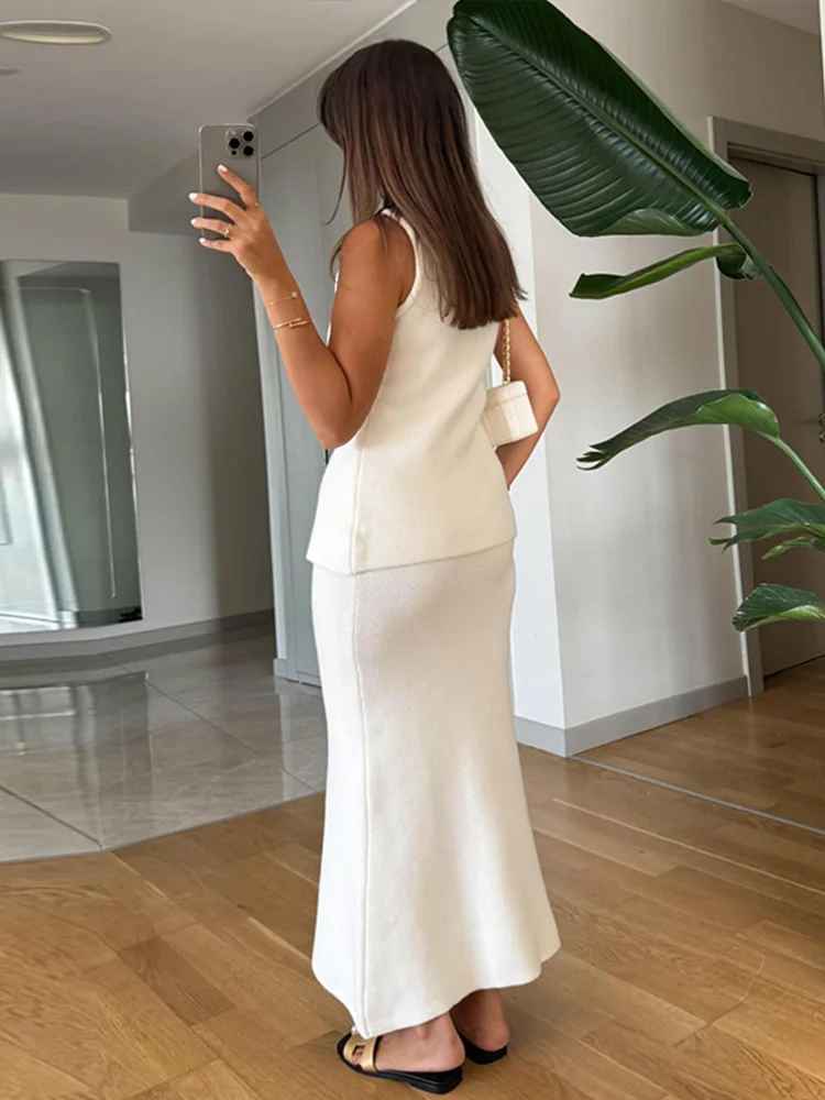 Élise™ |  Slim-Fit Buttoned Set