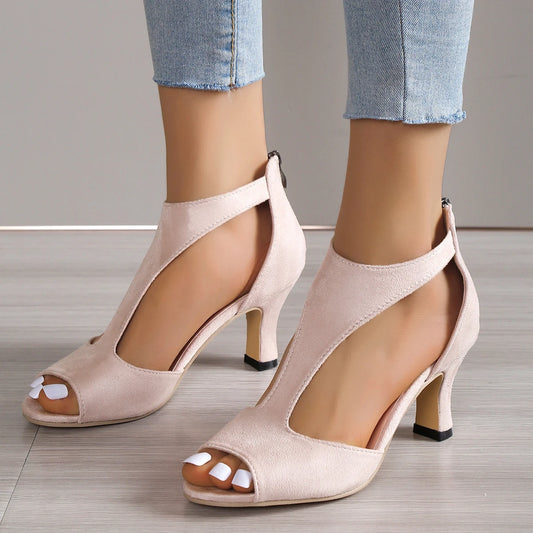 Summer sandals with heels