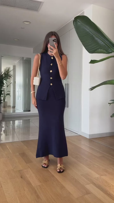 Élise™ |  Slim-Fit Buttoned Set